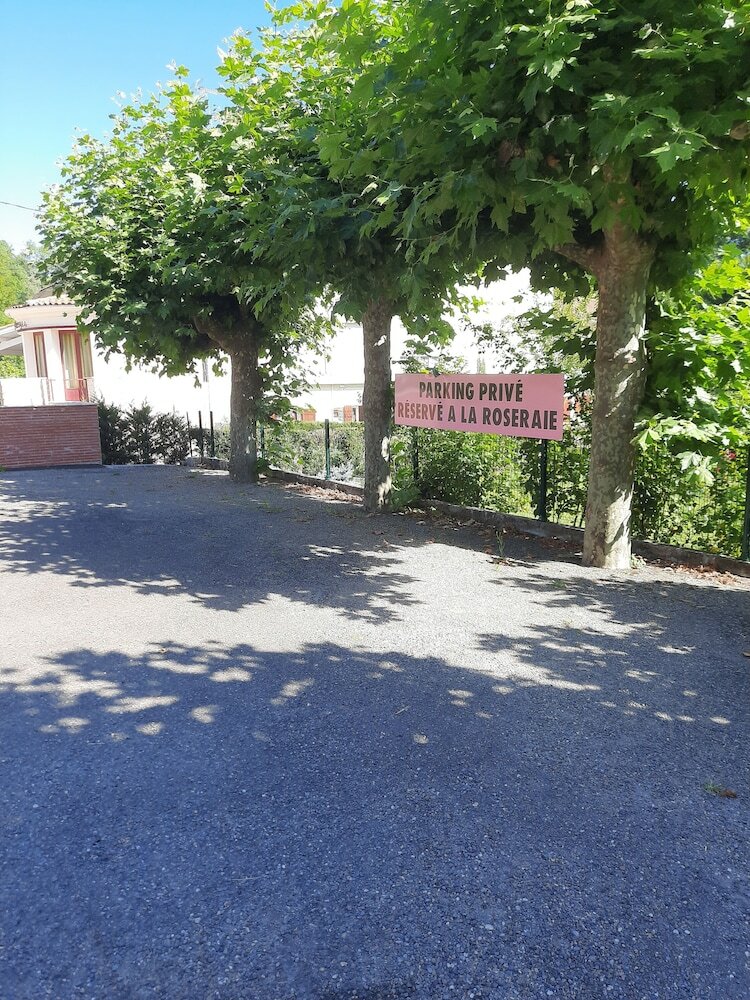 Hotel Hostellerie De La Roseraie