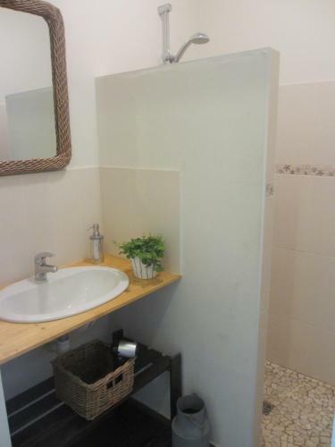 G�te Le Ch�ne Du Py