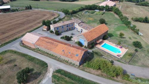 Bed & Breakfast G�tes & Chambres D'h�tes Peyrecout