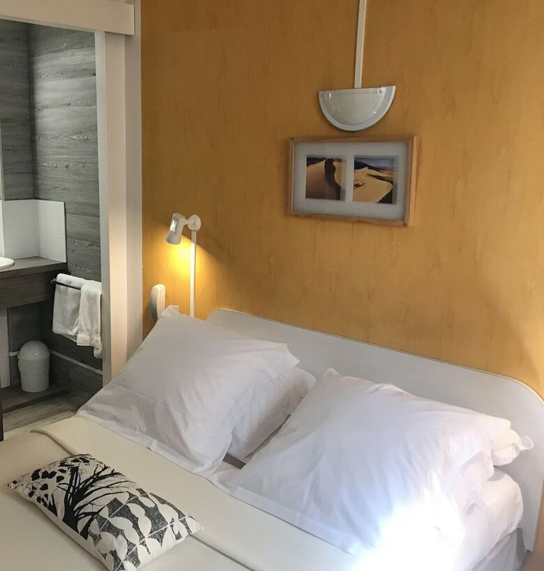 Hotel H�tel Du Commerce