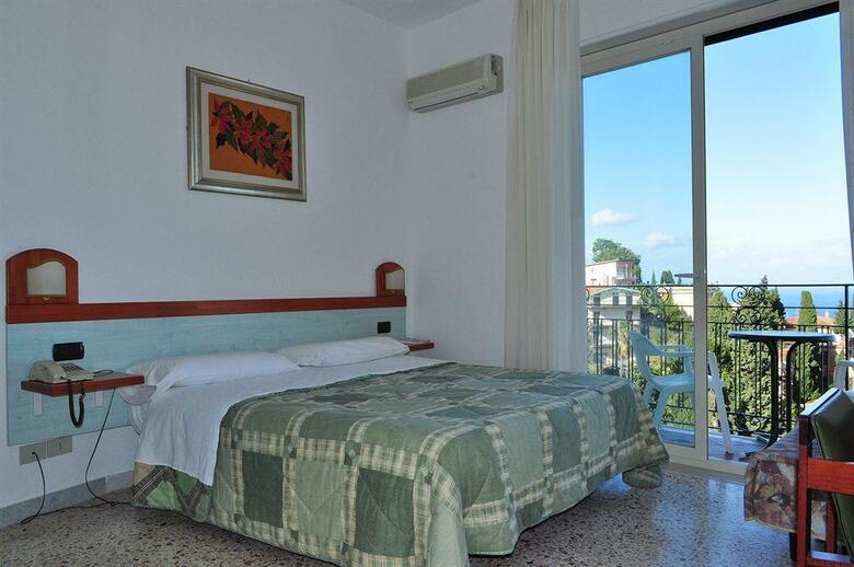 Hotel Condor