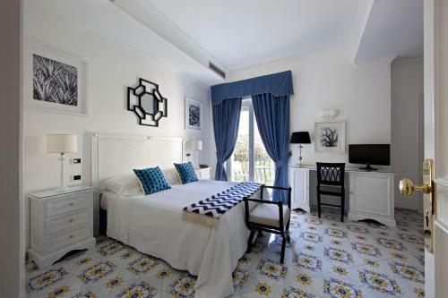 Hotel Canasta