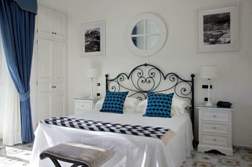 Hotel Canasta