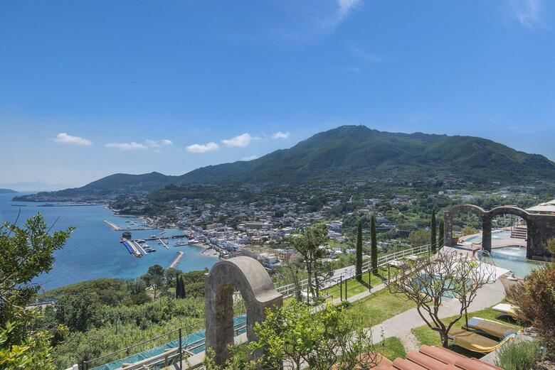 Hotel Albergo San Montano