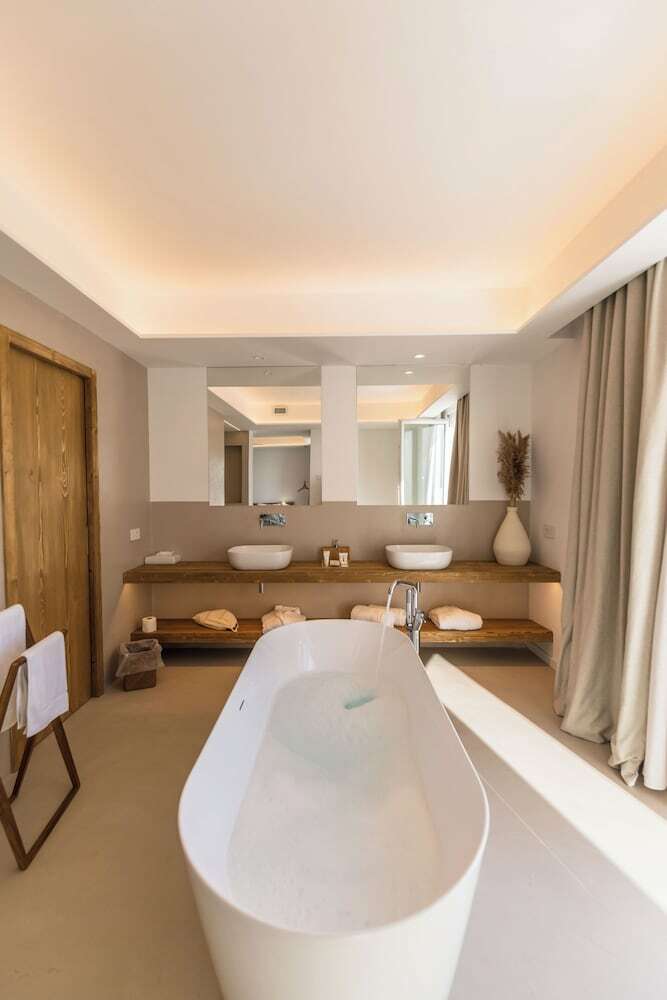 Hotel Maya Beach Resort