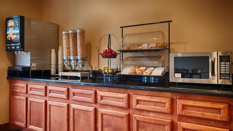 Hotel Best Western Inn & Suites Cleveland