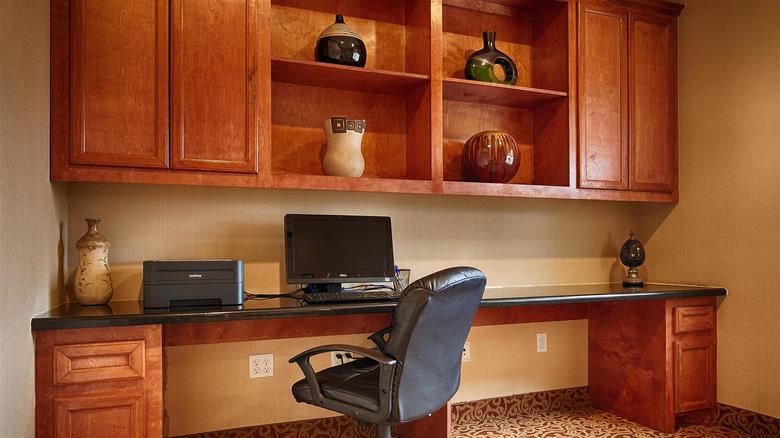 Hotel Best Western Inn & Suites Cleveland