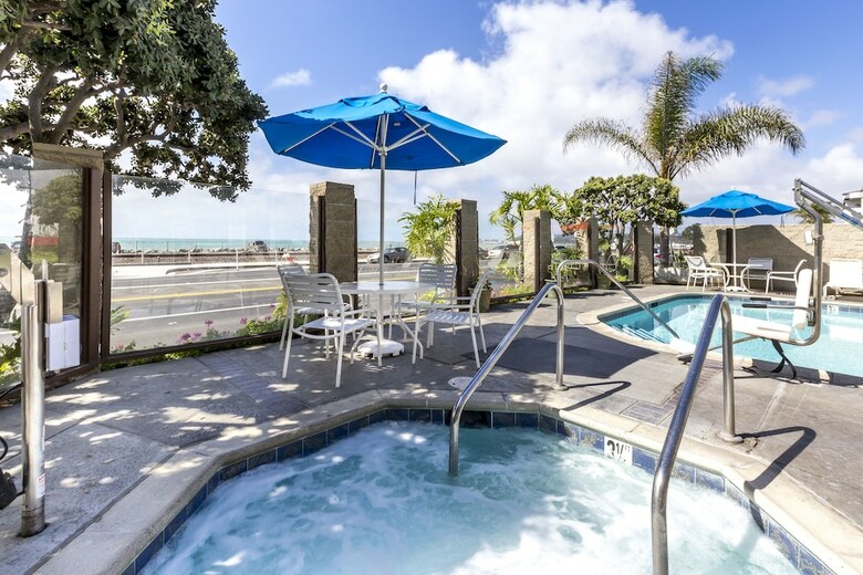 Hotel Capistrano Surfside Inn