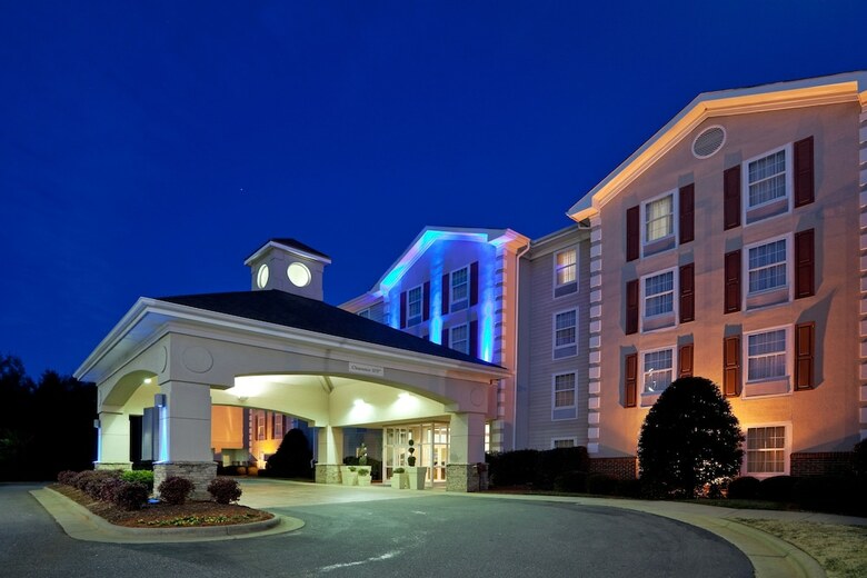 Holiday Inn Express Hotel & Suites Conover - Hickory Area