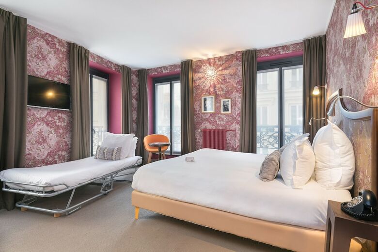 Josephine Hotel