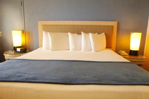 Windward Passage Hotel