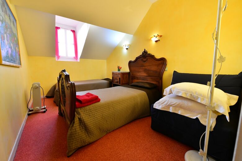 Hostal Au Pied Du Chateau