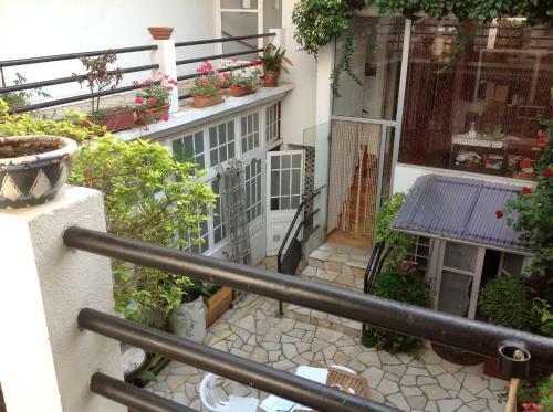 Hostal Maison Notre Dame De La Treille