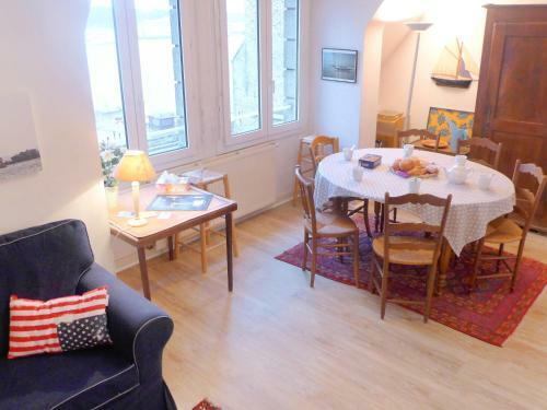 Apartment Porte St Louis