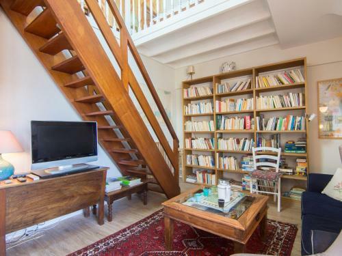 Apartment Porte St Louis