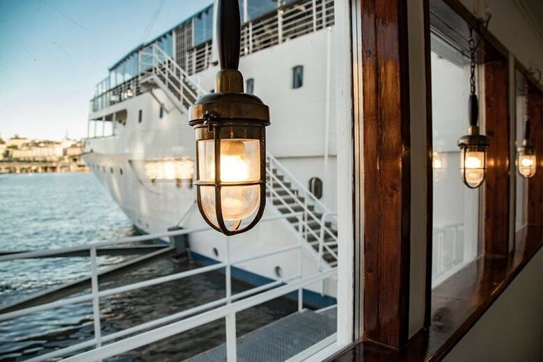 Malardrottningen Yacht Hotel