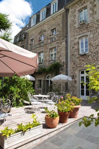 Hotel H�tel Le D'avaugour - Logis
