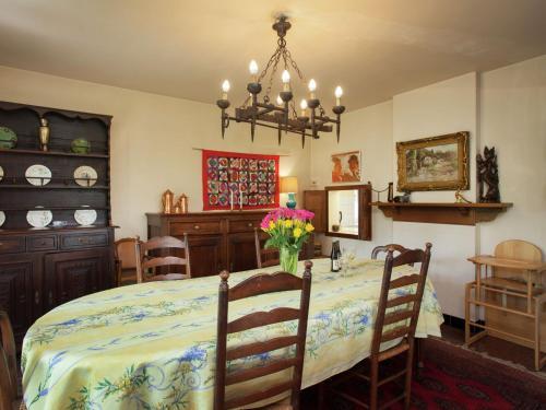 Holiday Home La Lezardiere Belvaux Rochefort