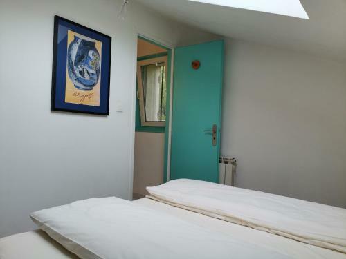 Cassis Hostel