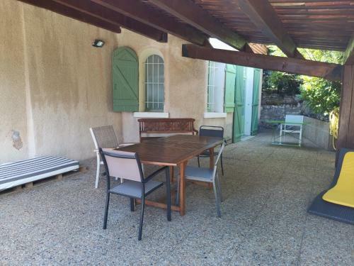 Cassis Hostel