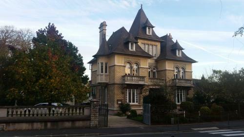 Bed & Breakfast Le Castel Guesthouse