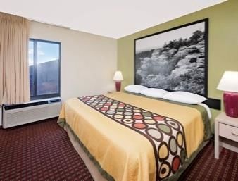 Motel Super 8 Metropolis