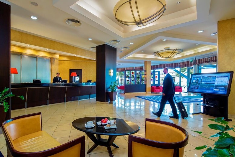Hotel Courtyard By Marriott Prague City