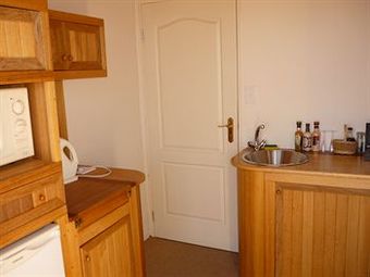 Hostal Dolphin View Guesthouse