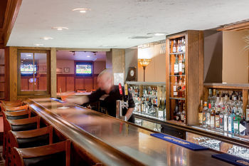Hotel Wyndham Garden The Pierpont Inn