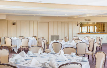 Hotel Wyndham Garden The Pierpont Inn