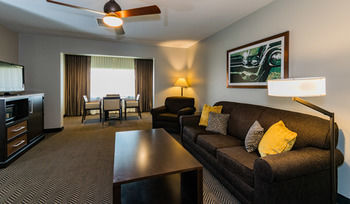 Hotel Wyndham Garden The Pierpont Inn