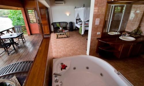 Hotel Sunset Bungalows Resort