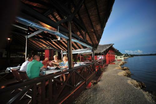 Hotel Sunset Bungalows Resort