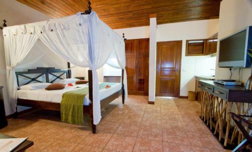 Hotel Sunset Bungalows Resort