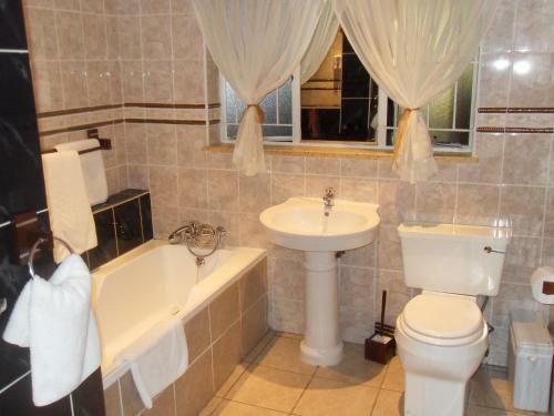 Hostal The Orchards Executive Accommodation
