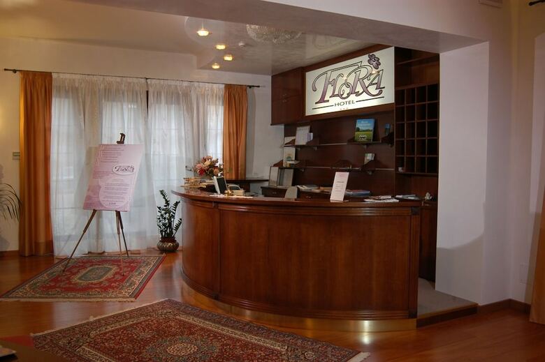Hotel Albergo Ristorante Flora
