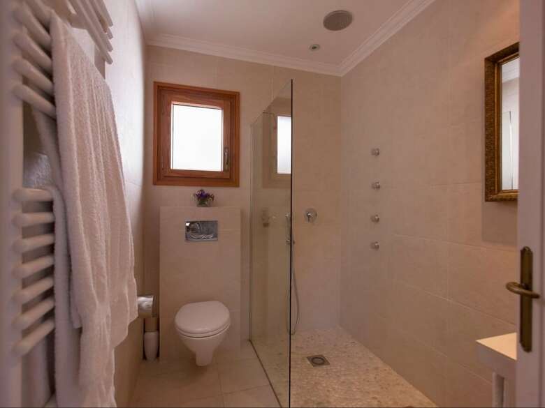 Hostal Montjuic Bed & Breakfast