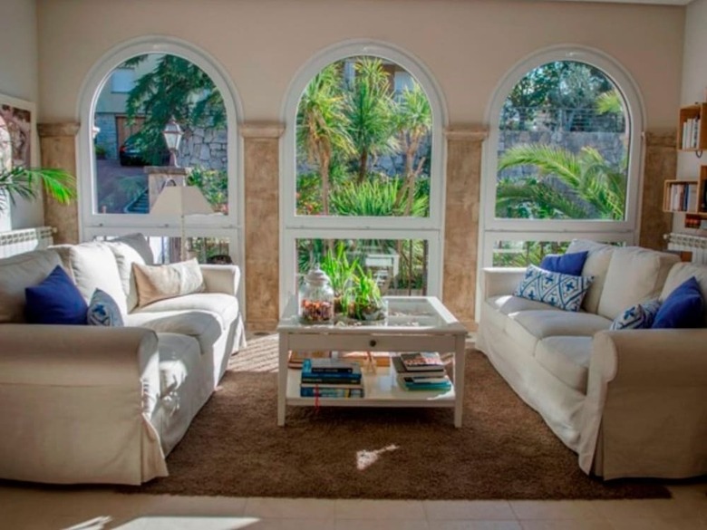 Hostal Montjuic Bed & Breakfast