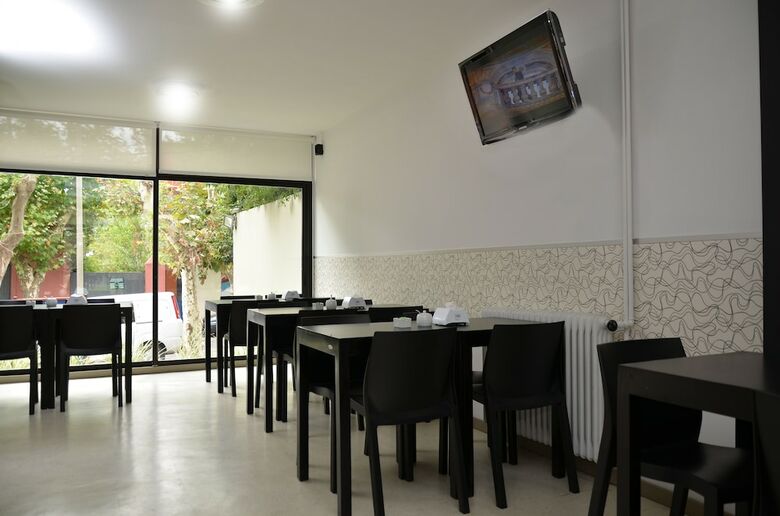 Hostal Hostel & Suites Del Rio