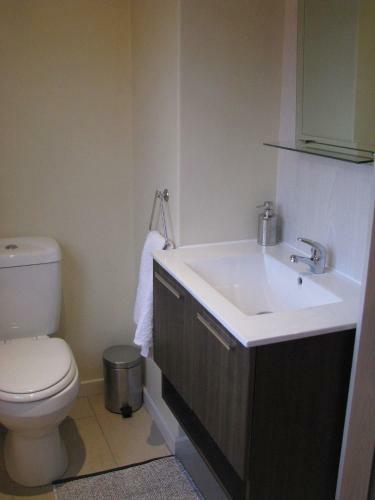 Hostal Cherry Berry Guest House