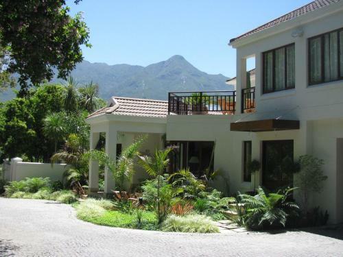Hostal Cherry Berry Guest House