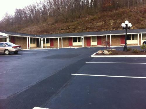 South Hills Motel