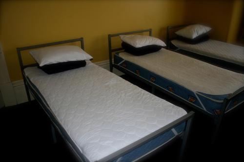 Glenelg Beach Hostel