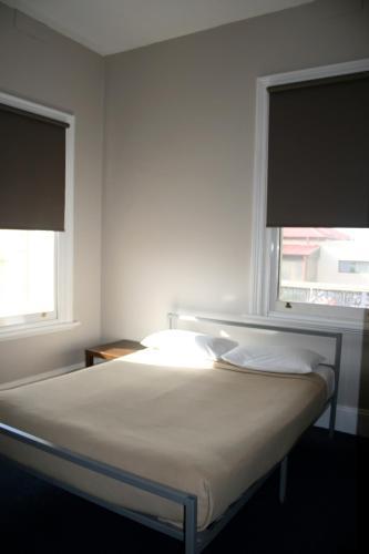 Glenelg Beach Hostel
