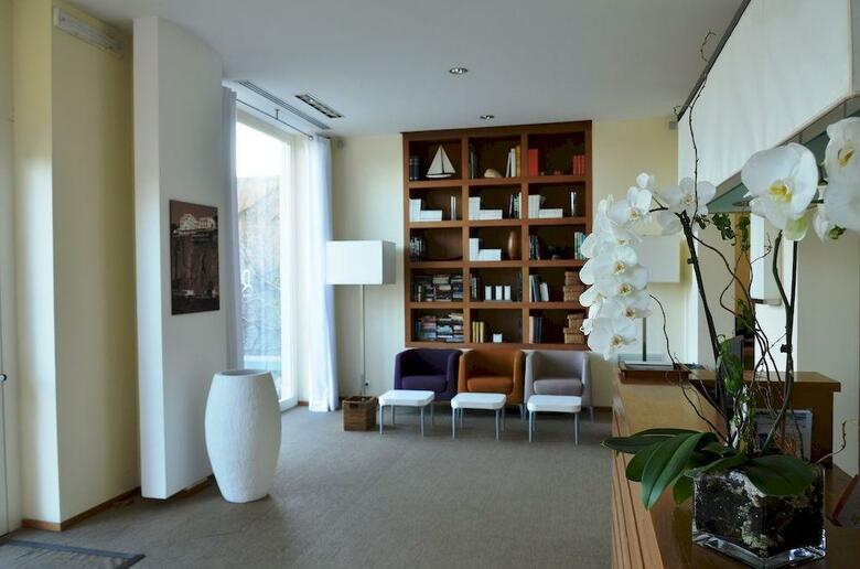 Hotel Rota Suites