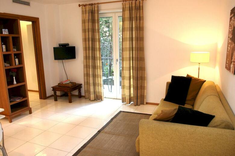 Hotel Rota Suites