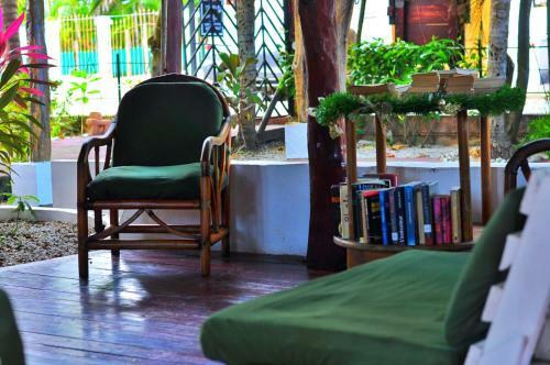 Hotel Rancho De La Playa