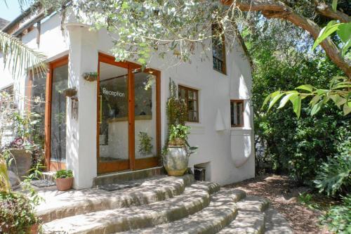 Hostal Old Thatch Lodge