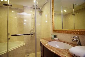 Royal Palace Hotel