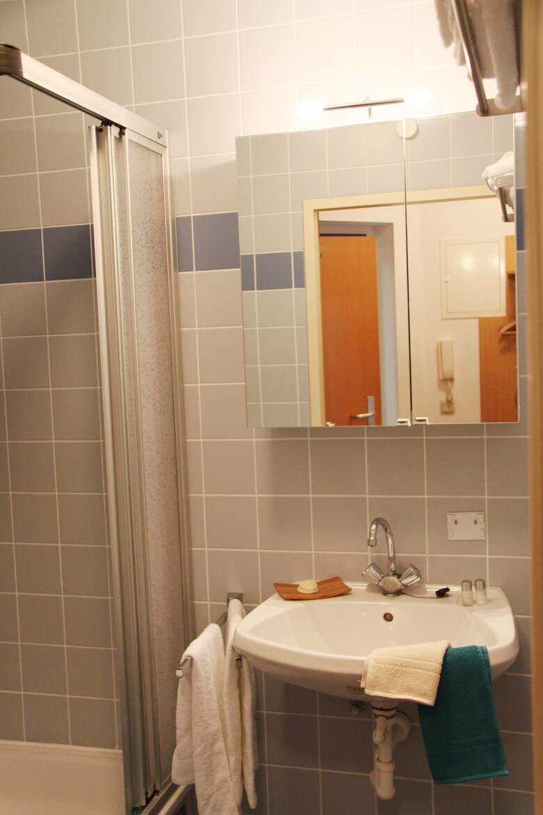 Checkvienna - Apartmenthaus Hietzing